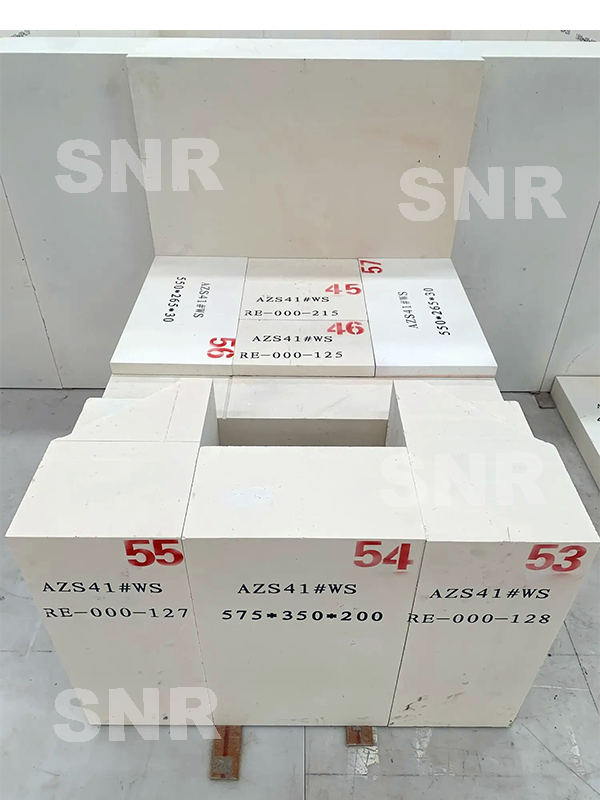 FUSE CAST AZS41 BLOCK THROAT IN FURNACE