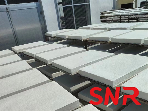 What is the application of ceramic fiberboard in gl...