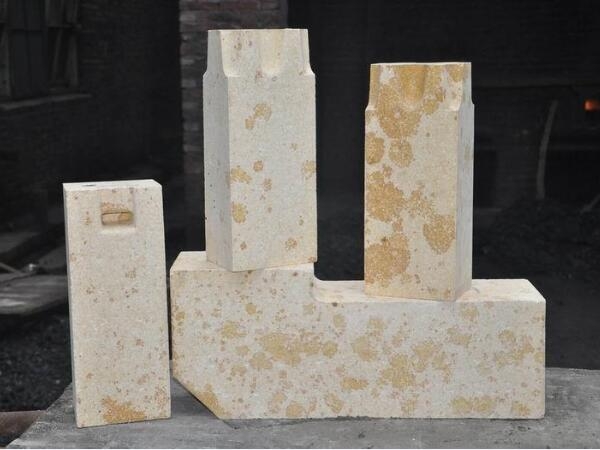 Causes of cracks in silica bricks...