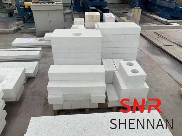 What are the classification and properties of zirco...